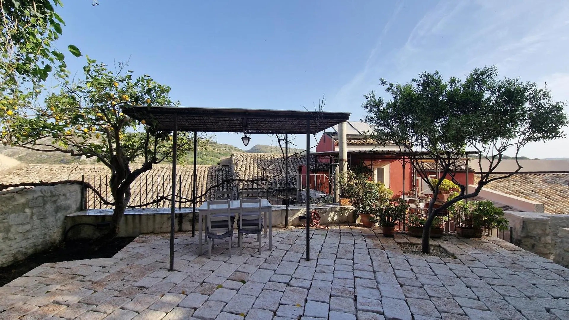 B&B L'Orto Sul Tetto Raguse 3*,